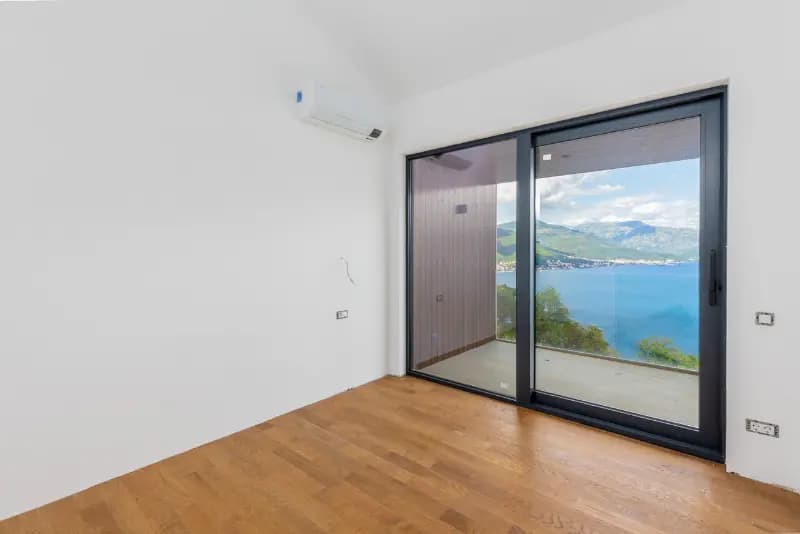 Luštica'da iki modern villa