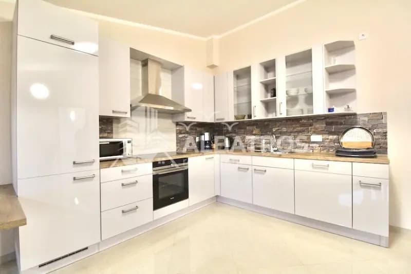 A luxurious two-bedroom apartment of 140m2 for rent in Reni, Bar