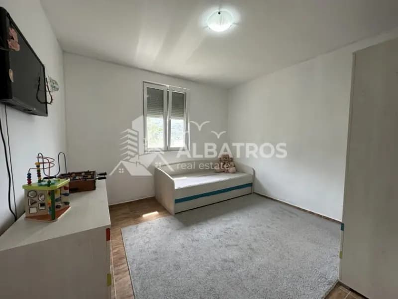 Two-bedroom apartment of 86m² for sale in Stari Bar