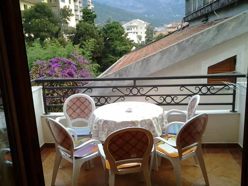Budva'nın tam merkezinde iki odalı daire