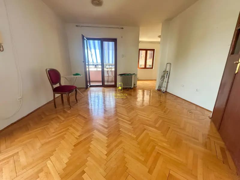 Three-bedroom apartment 111m2, Malo Brdo