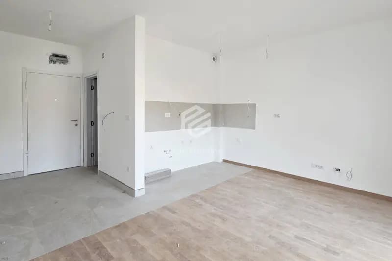 30m2 stüdyo daire + otopark, Zelenika – Podgorica
