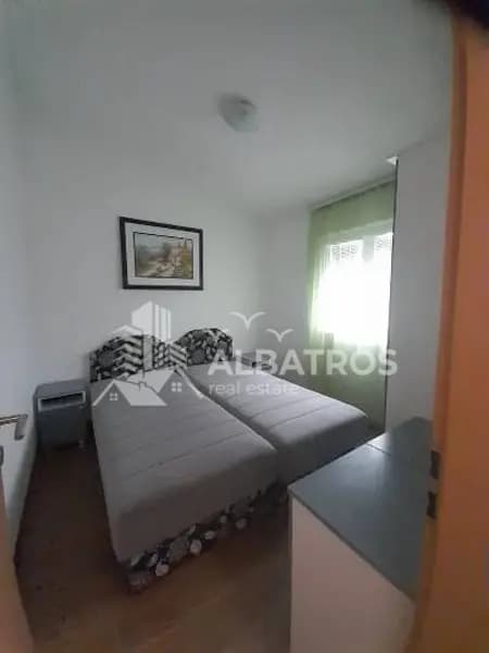 One-bedroom apartment in Popovici