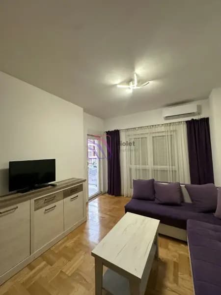 Izdavanje, jednosoban stan, Podgorica