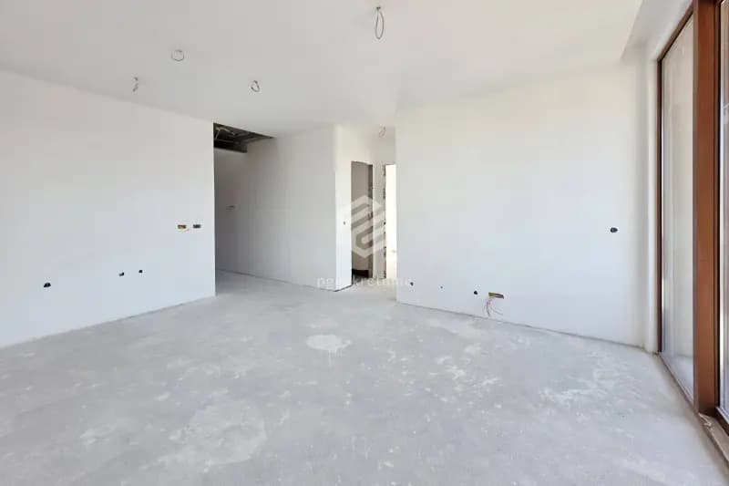 67m2 + 6m2 depo alanı olan iki odalı daire, Konik – Podgorica