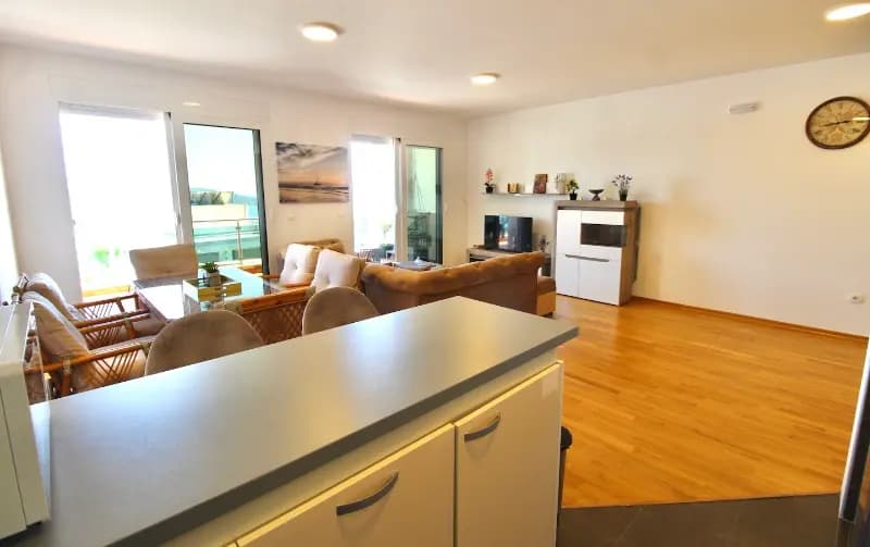 Two-Bedroom Apartment in Kalamper Vista with Shared Pool