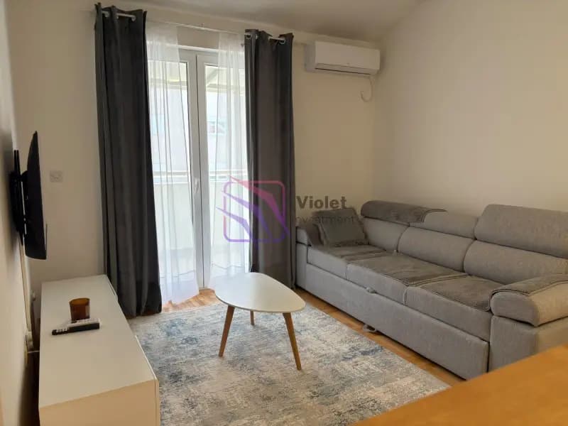 Izdavanje, dvosoban stan, 60m², Stari Aerodrom, Podgorica