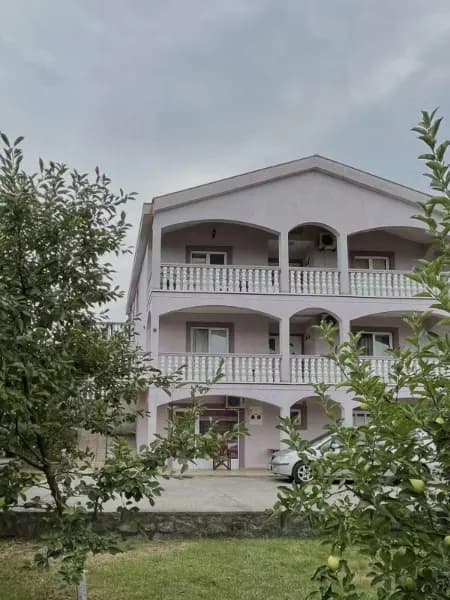 Prodaja, kuća, 280m², Gornja Gorica, Podgorica