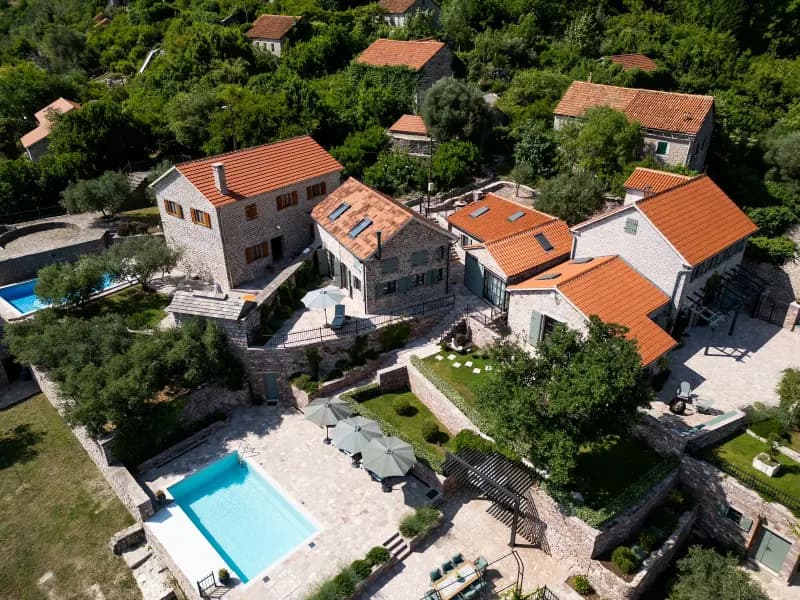 Sale, house, 293m², Tivat