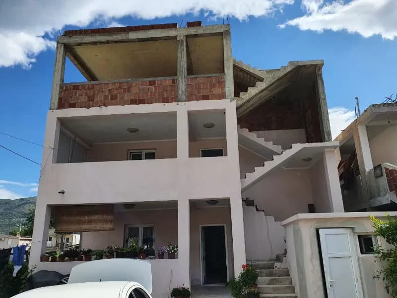 Prodaja, kuća, 390m², Zaljevo, Bar