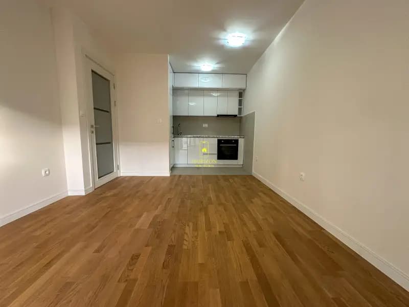 One-bedroom apartment 40m2, 4th of July Street, Zetagradnja