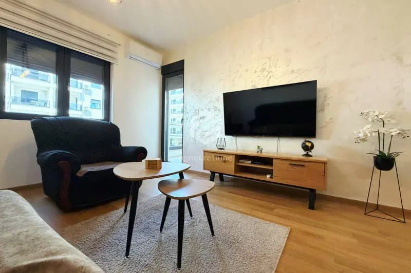 Jednosoban stan 47m2 + garaža, New city – Podgorica