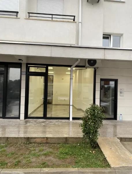 Vermietung, Bürofläche, 28m², Tuški put, Podgorica