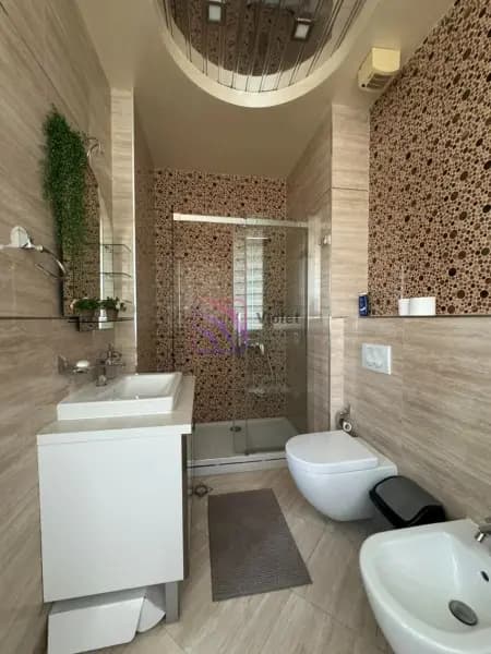 Продаж, двокімнатна квартира, 117м², Будва