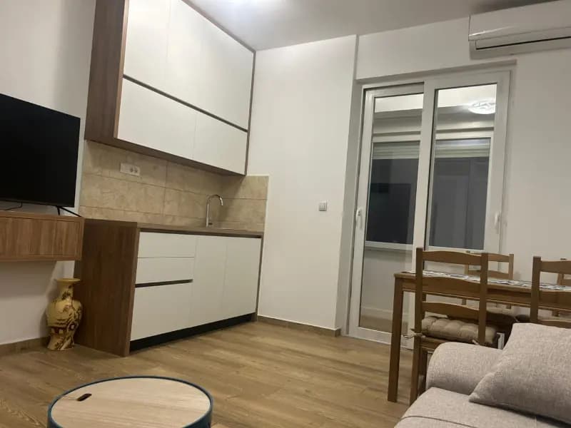 Оренда, двокімнатна квартира, 68м², Подгориця