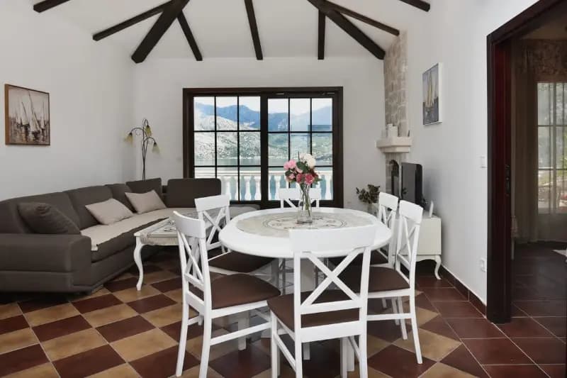 Vermietung, Dreizimmerwohnung, 102m², Kotor