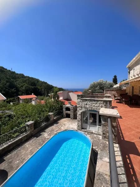 Verkauf, Villa, 300m², Reževići, Budva