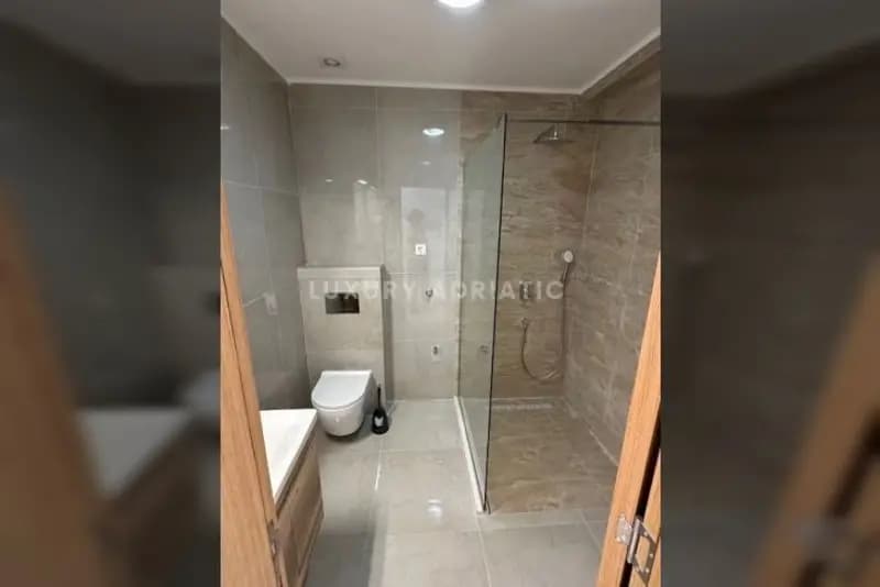 Budva'da emlak satışı - 3 yatak odalı yeni daire