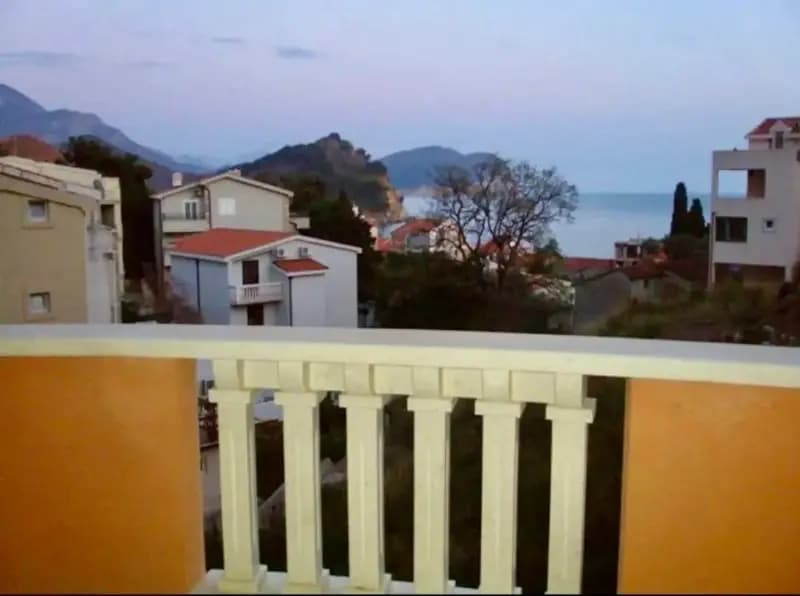 Petrovac'ta asansörlü binada 54 m² daire
