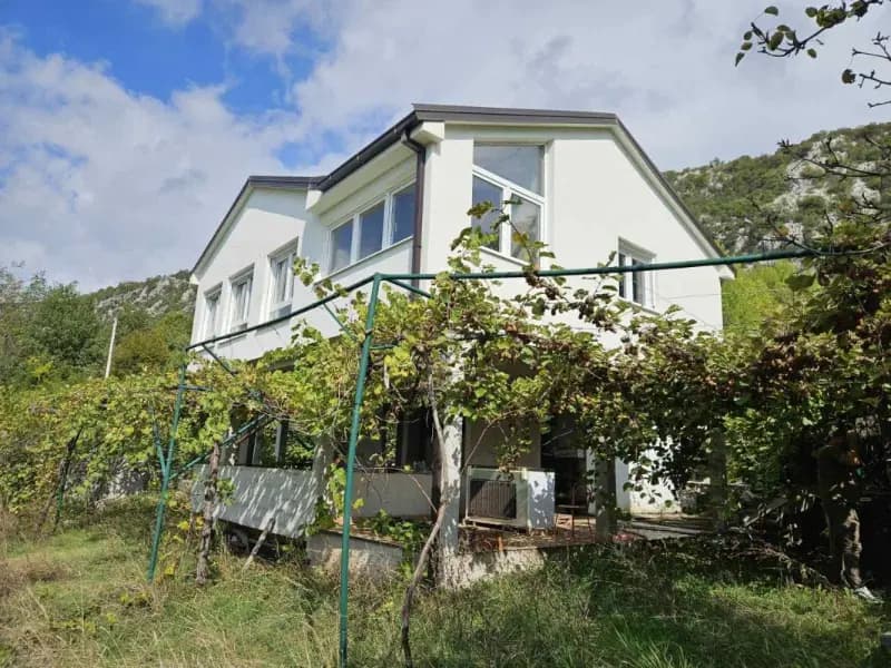 Satılık, villa, 180m², Danilovgrad