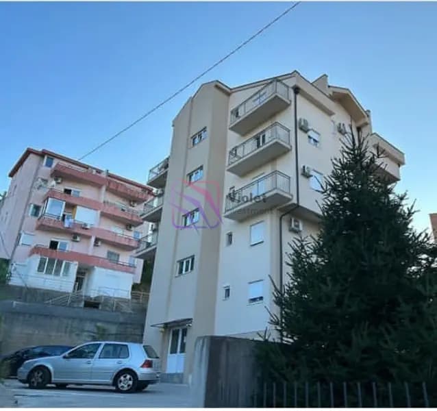 Оренда, трикімнатна квартира, 70м², Заб'єло, Подгориця