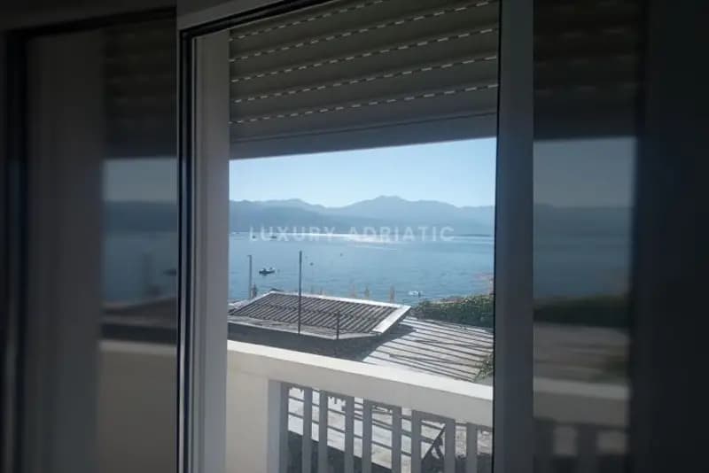 Karadağ'da Yatırım Amaçlı Gayrimenkul - deniz kenarında mini otel