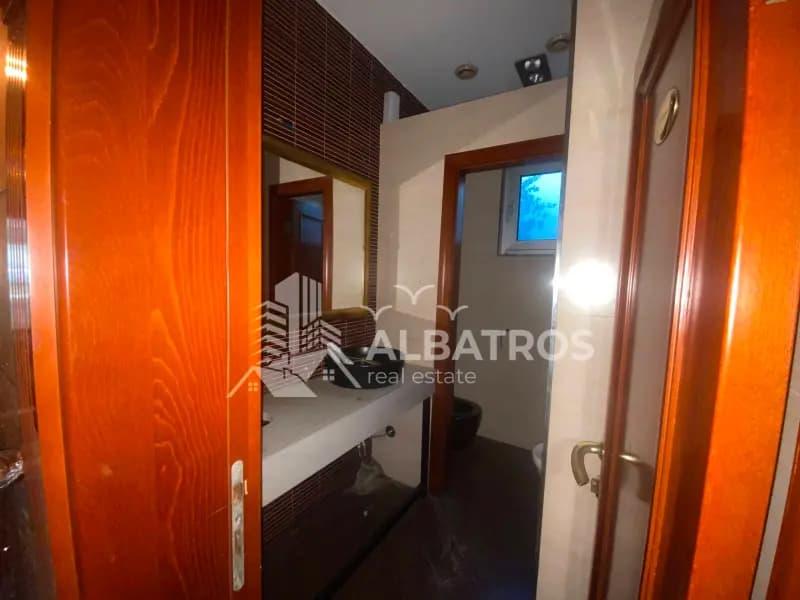 Exclusive Commercial Space/Restaurant in the Center of Bar