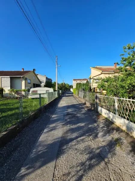 Satılık, arsa, 326m², Tološi, Podgorica