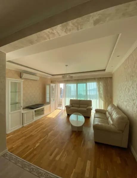 Trosoban apartman s pogledom na more u Bečićima – 115 m2