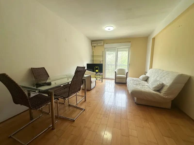 Jednosoban stan 41m2 sa garažom 18m2, Vezirov most