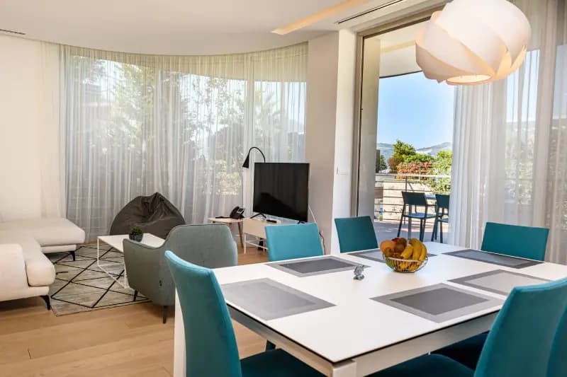 Продаж, двокімнатна квартира, 147м², Будва