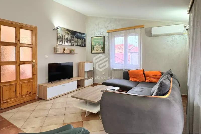 Trosoban stan 130m2 + parking, Zabjelo – Podgorica