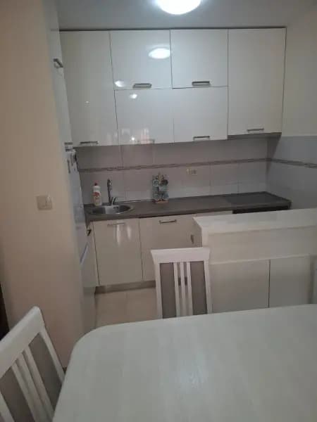 Vermietung, Einzimmerwohnung, 41m², Stari Aerodrom, Podgorica