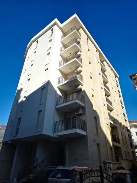 Ексклюзивна квартира з Master Bedroom у серці Будви — 200м від моря