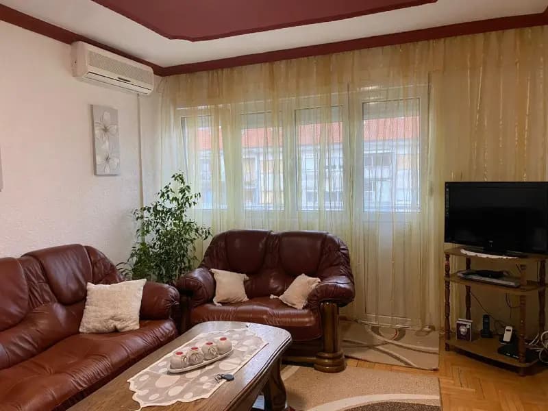 Seljanovu, Tivat'ta iki odalı daire