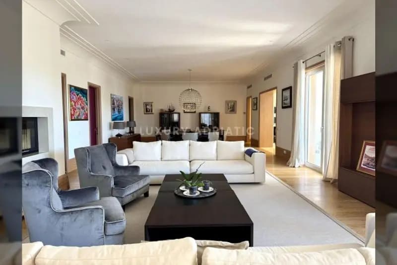 Unique opportunity in Porto Montenegro -- 3-bedroom apartment 223m2 with a fireplace