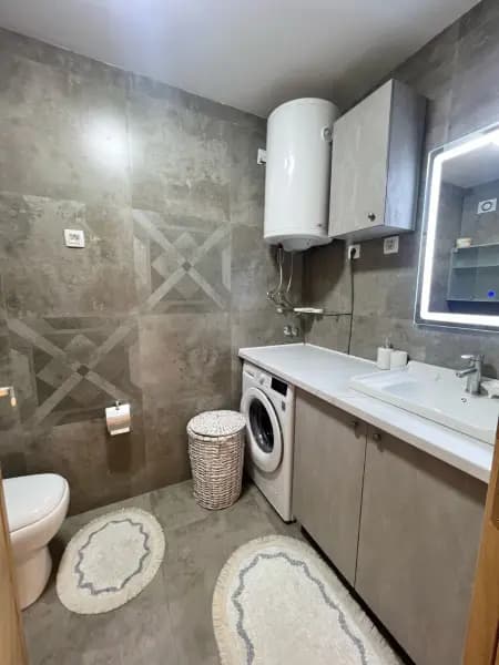 Vermietung, Einzimmerwohnung, 42m², Pobrežje, Podgorica